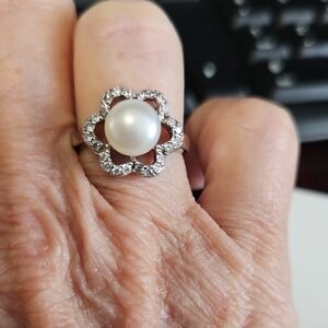 Elegant Silver Pearl Flower Ring
